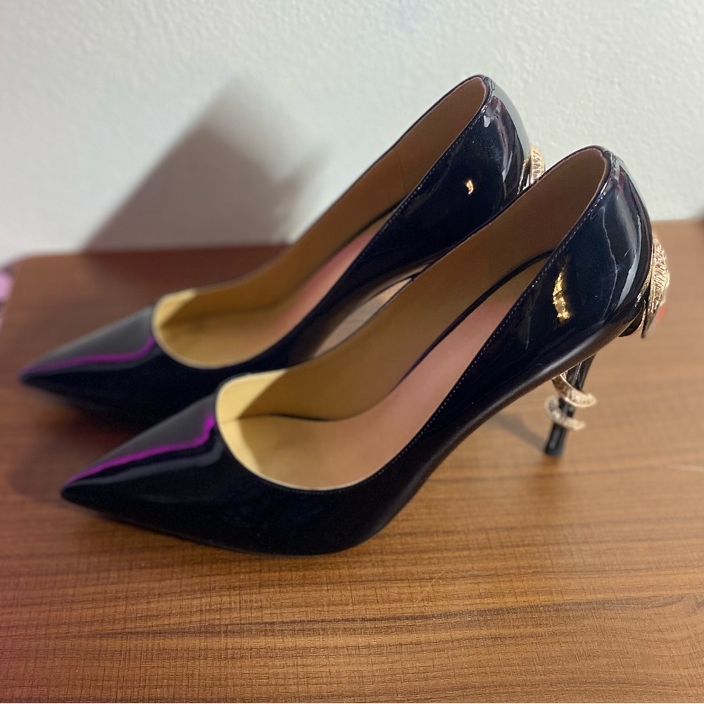 Size 8 Black Snake Heels